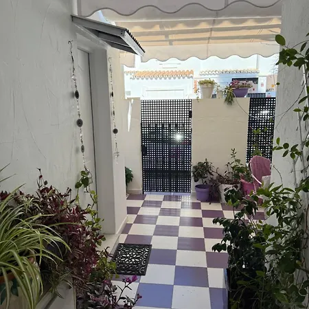 -patio Andaluz- * ماربيا