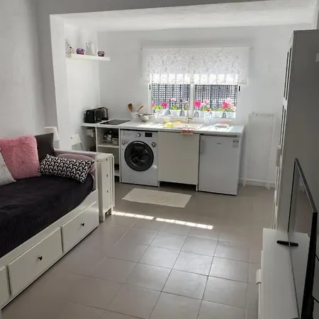 -patio Andaluz- * Μαρμπέλλα